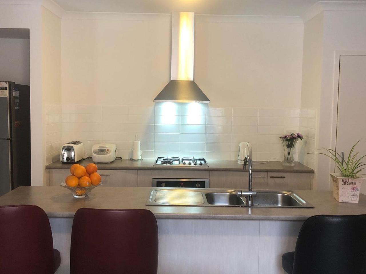 Melbourne Lakes Warm House المظهر الخارجي الصورة
